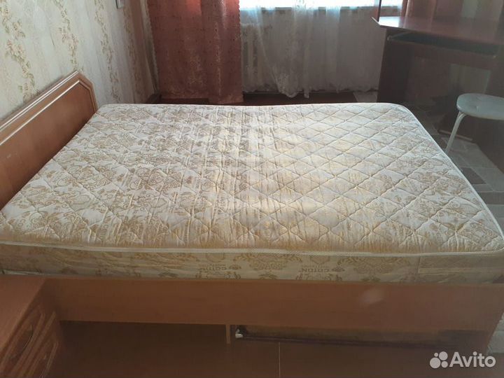 Полка настенная