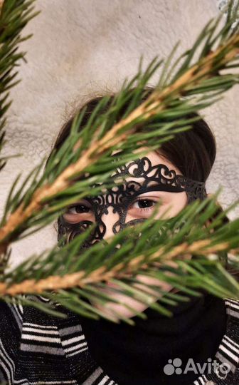 Маска маскарадная