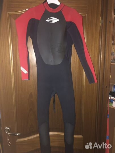 Гидрокостюм