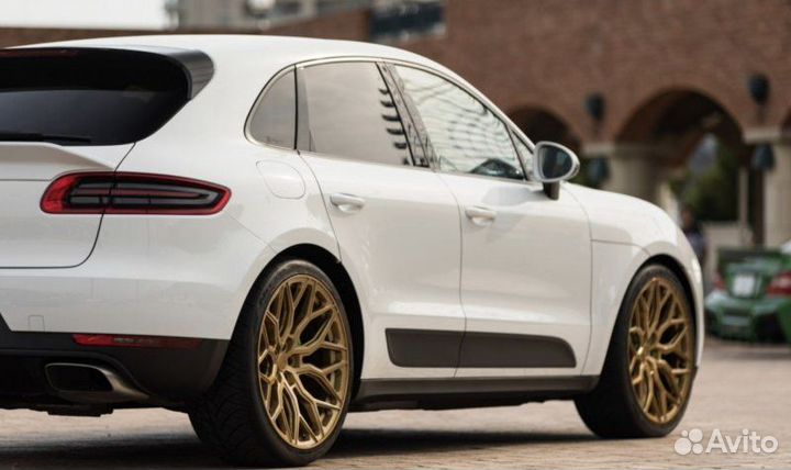 Кованые диски в стиле Vossen для Porsche Macan R22