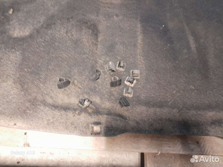 Шумоизоляция капота Volkswagen passat b5 пассат