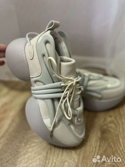 Кроссовки женские 38 размер новые
