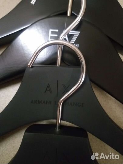 Плечики EA7(Emporio Armani), AX(Armani Exchanges)