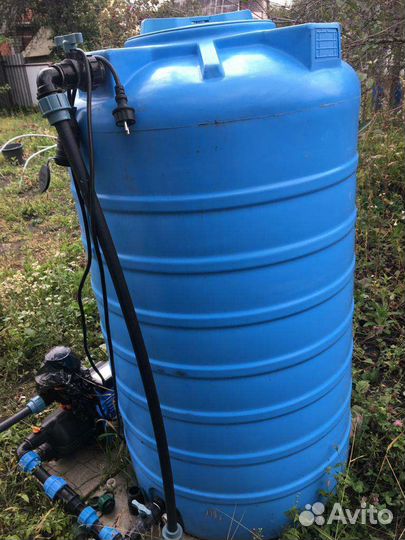 Бак для воды пластиковый 500 л. с поплавком