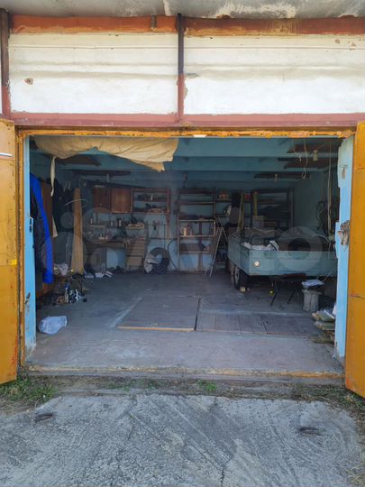 Гараж, > 30 м²