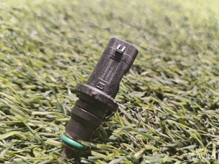 Датчик температуры охлаждающей жидкости Audi S8