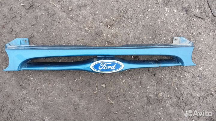 Решетка радиатора ford mondeo 1