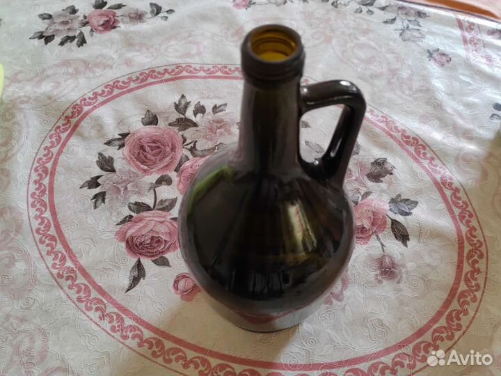 Красивая бутылка из стекла 1,5 литра