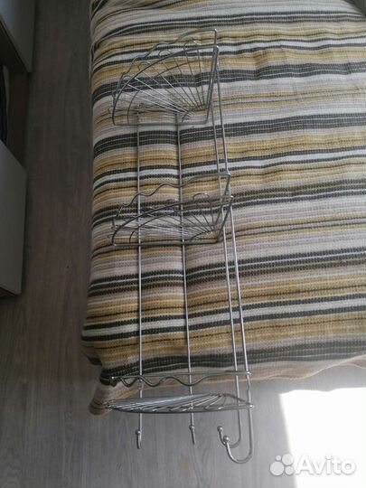 Угловая полка в ванную