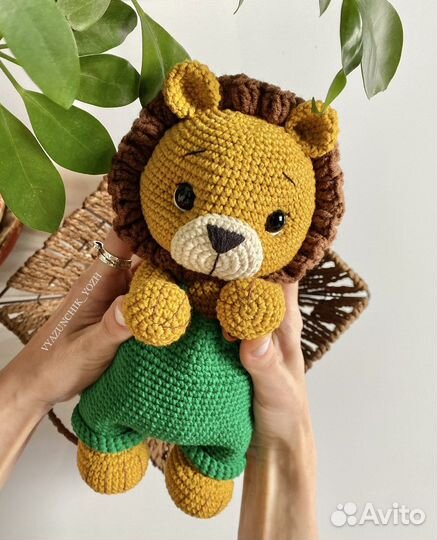 Вязаные игрушки мишка, лев, кот, вязаная зайка