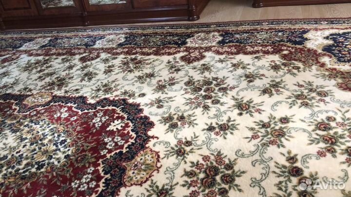 Ковер шерстяной