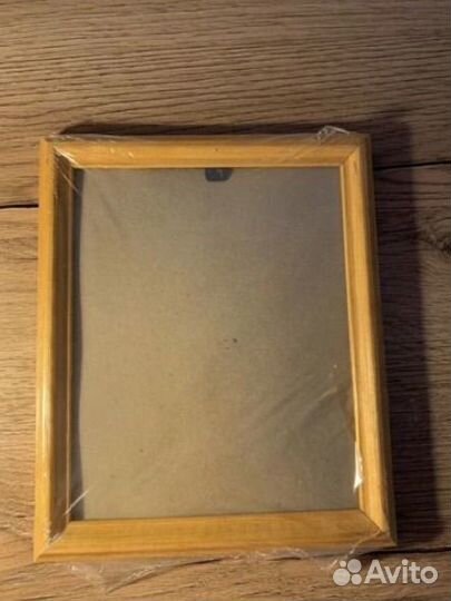 Отдам деревянную рамку, размер 17 х 21
