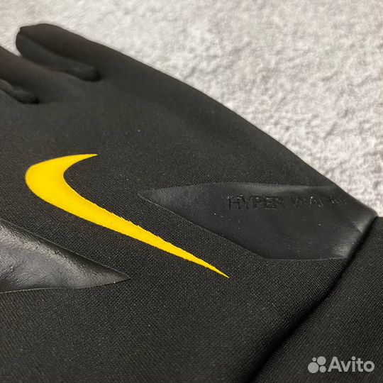 Перчатки Nike новые