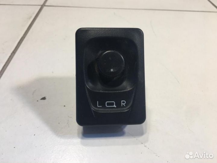 Блок управления зеркалами Chevrolet Niva 2002-2009