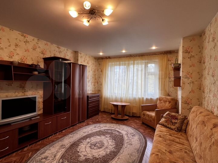 1-к. квартира, 42 м², 2/5 эт.