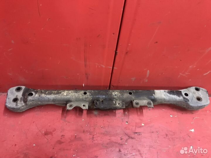 Кронштейн раздаточной коробки Audi Q7 4L 2006