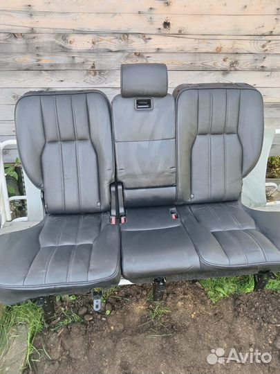 Задний ряд сидений ренж Ровер