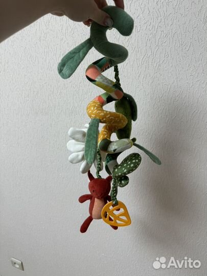 Развивающие игрушки для малышей до года