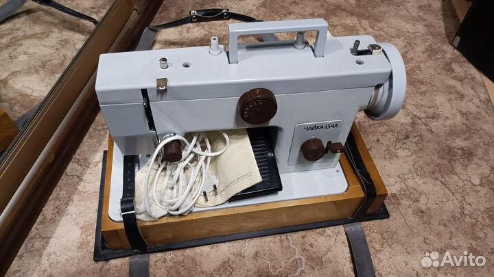 Швейная машина Чайка 134-а