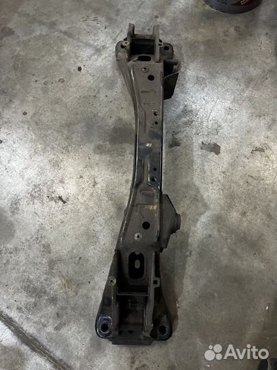 Балка передняя Toyota Crown