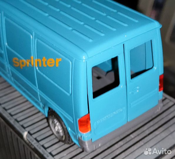 Mercedes Sprinter NZG 1/43