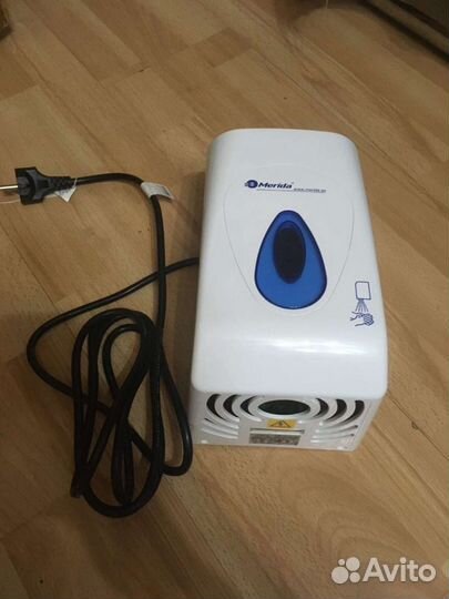 Сушилка для рук Merida Top