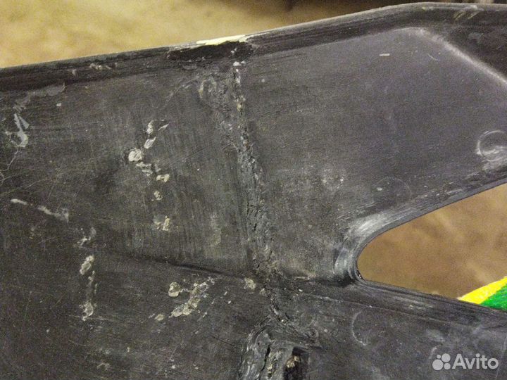 Щиток правый авантис А6