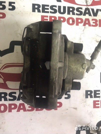 Суппорт тормозной передний левый Vw Passat Cc B6