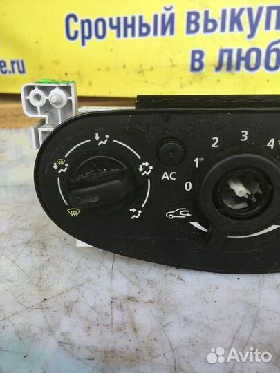 Блок управления печкой Renault Sandero