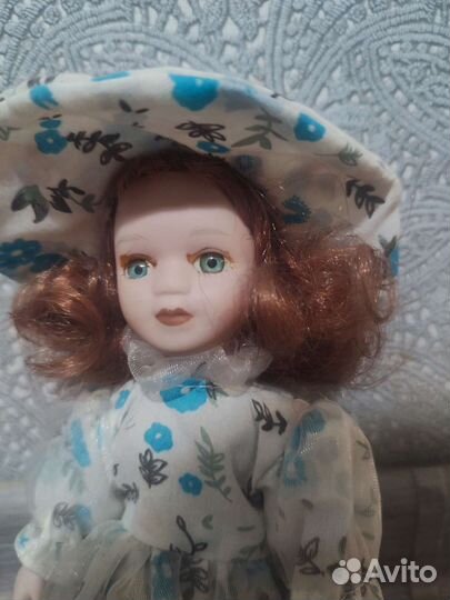 Кукла фарфоровая коллекционная