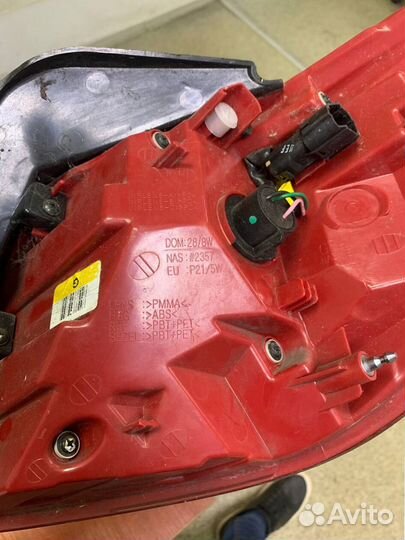 Фара задняя Kia Sportage 3 левая