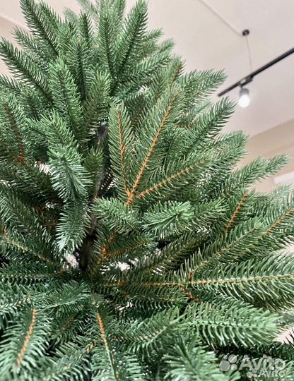 Ель искусственная