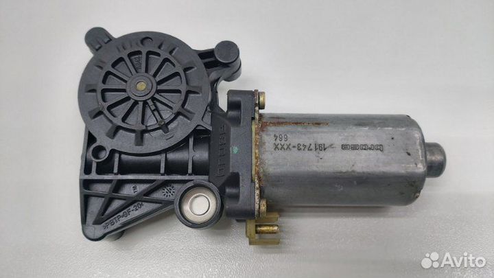 Моторчик стеклоподъемника передний правый