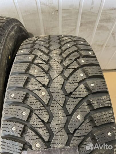 Pirelli Formula Ice 225/60 R17