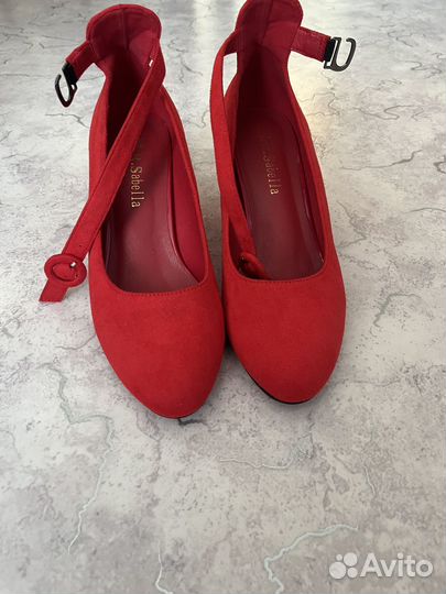 Туфли красные