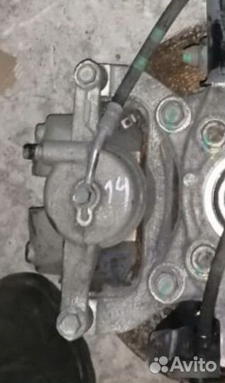 Суппорт передний правый Kia K5