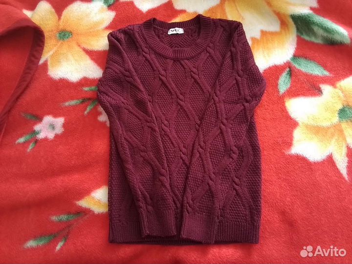 Свитер женский