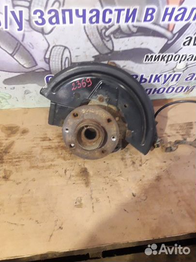 Кулак поворотный передний правый Renault Logan