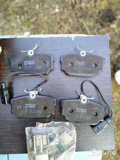 Тормозные колодки на Фольксваген TRW GDB1326