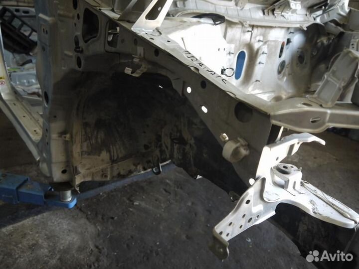 Лонжерон передний правый Toyota Auris (2006-2012)