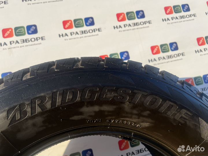 Bridgestone Blizzak DM-V2 285/60 R18