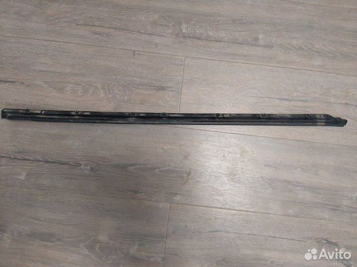 Накладка двери задняя левая Mercedes S 500 4Matic