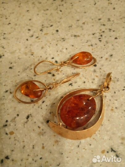 Серьги и кулон