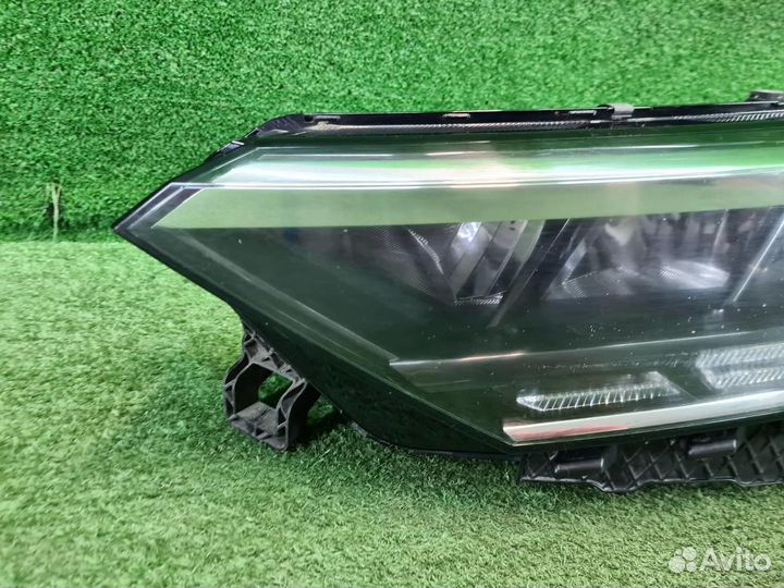 Фара левая Volkswagen Polo