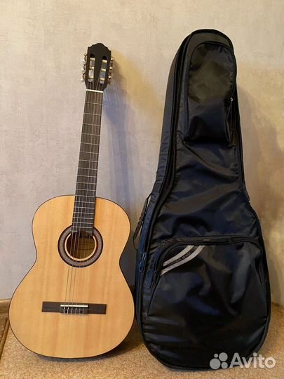 Гитара + теплый чехол, тюнер, струны, ремень