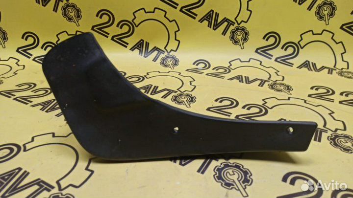 Брызговик передний левый Nissan Dualis J10 MR20DE