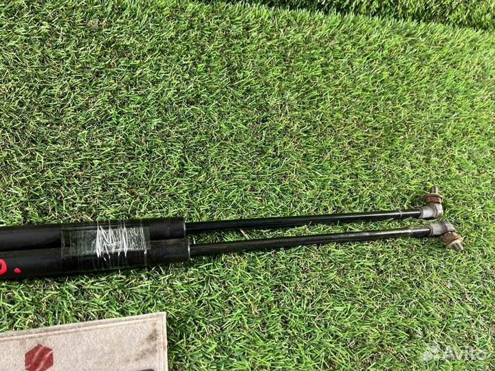 Амортизатор багажника Toyota Mark Ii Wagon Blit