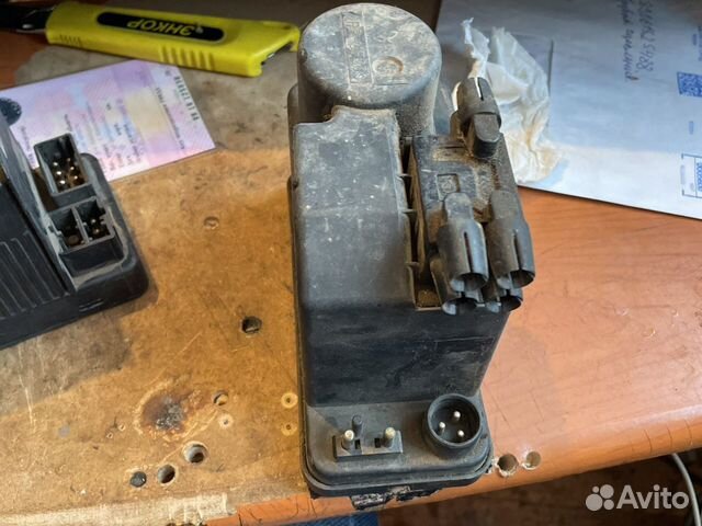 Компрессор центрального замка Mercedes-Benz