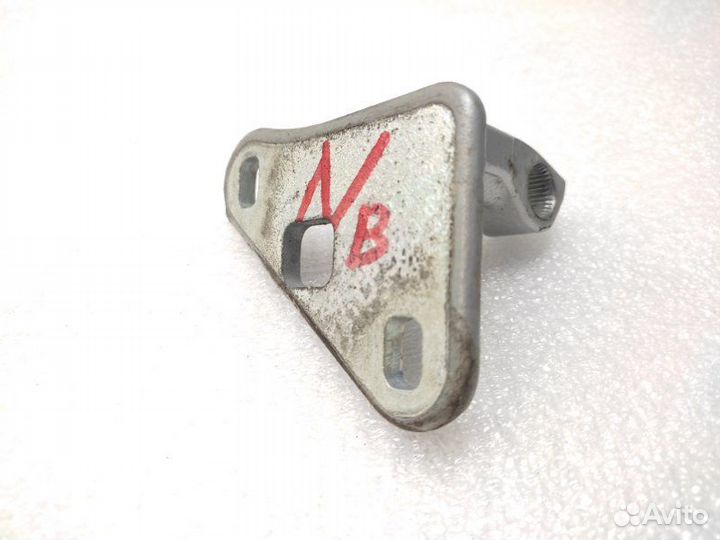 Петля двери передняя левая Mercedes-Benz E-Class