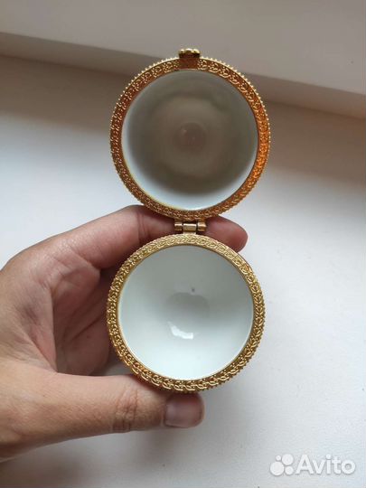 Шкатулка яйцо